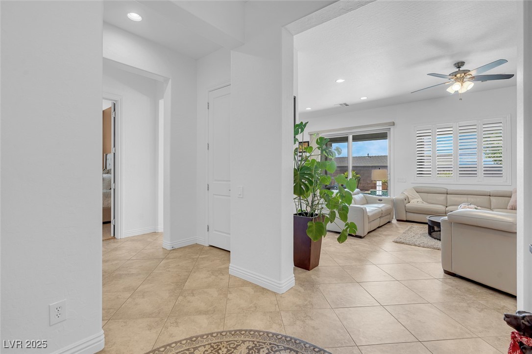 2685 Paris Amour Street