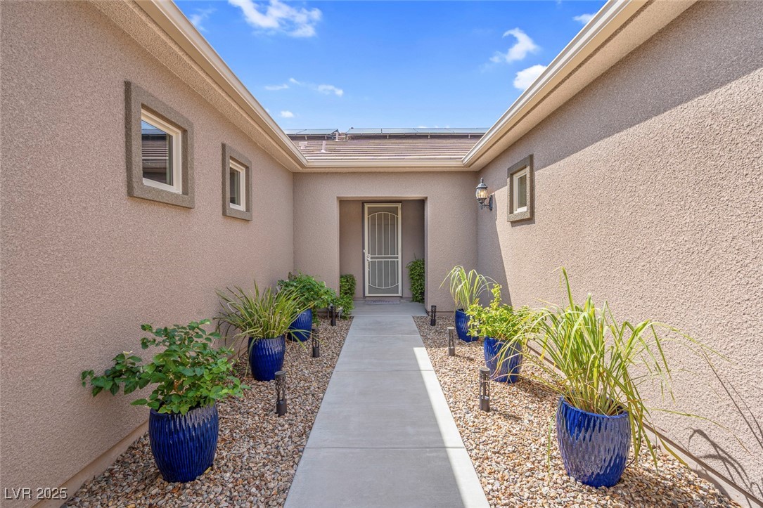 2685 Paris Amour Street