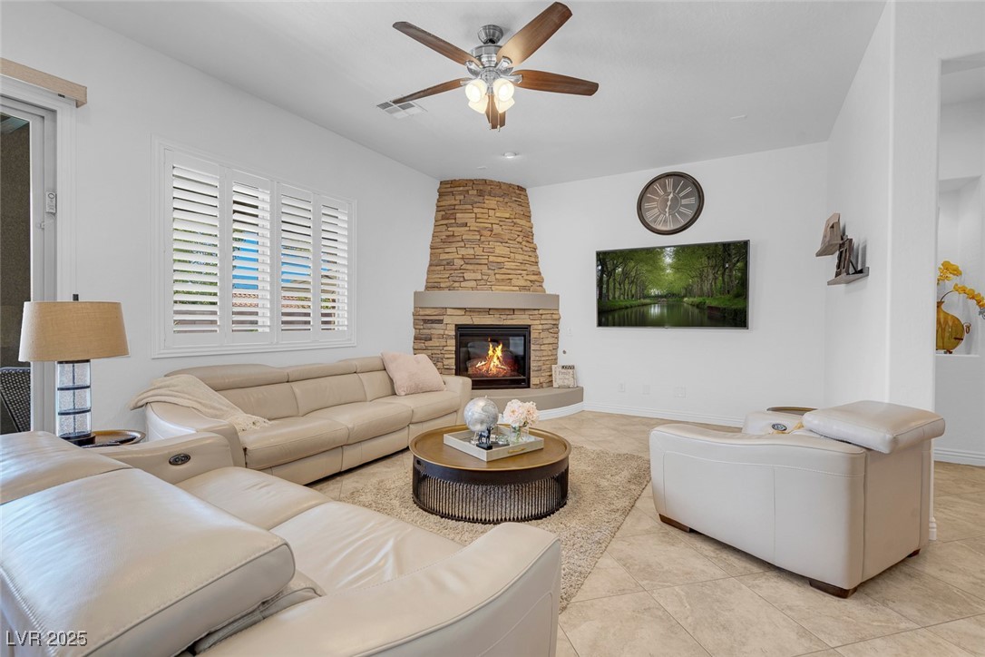 2685 Paris Amour Street