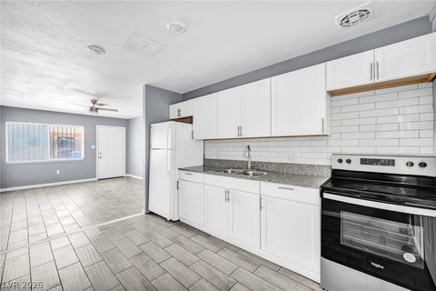 Tiny photo for 2527 Carroll Street, North Las Vegas, NV 89030 (MLS # 2783901)