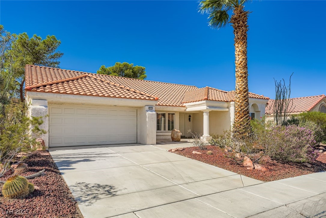 2517 Desert Butte Drive