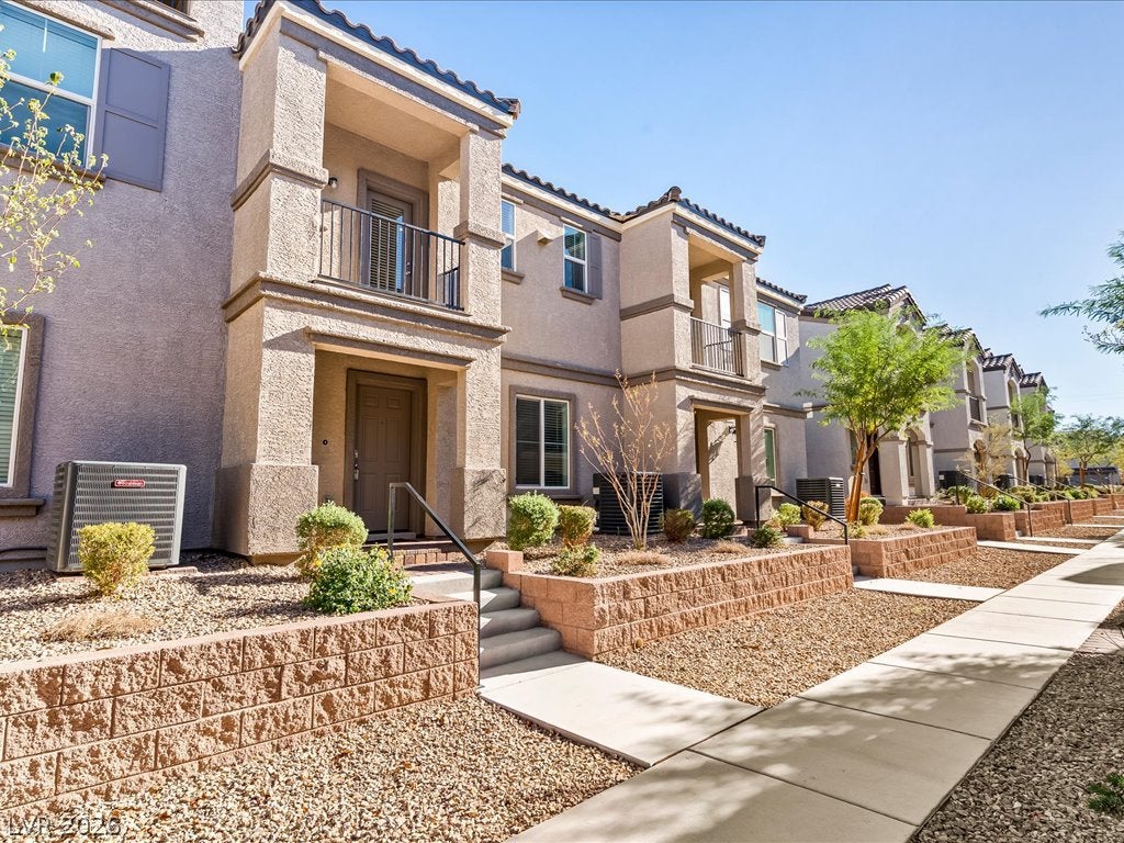 671 Foam Flower Lane