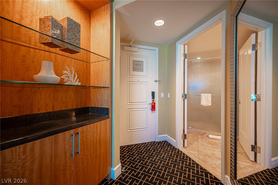 2000 N Fashion Show Drive 2917