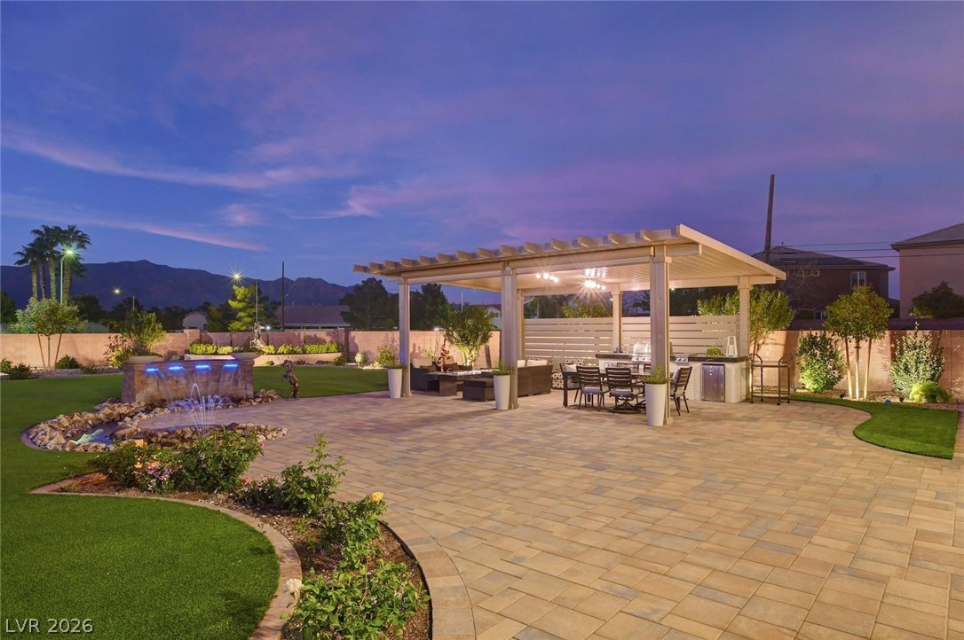 5702 Kings Bluff Avenue