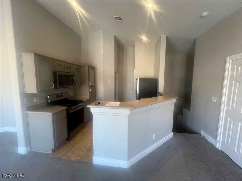6640 Lavender Lilly Lane 1