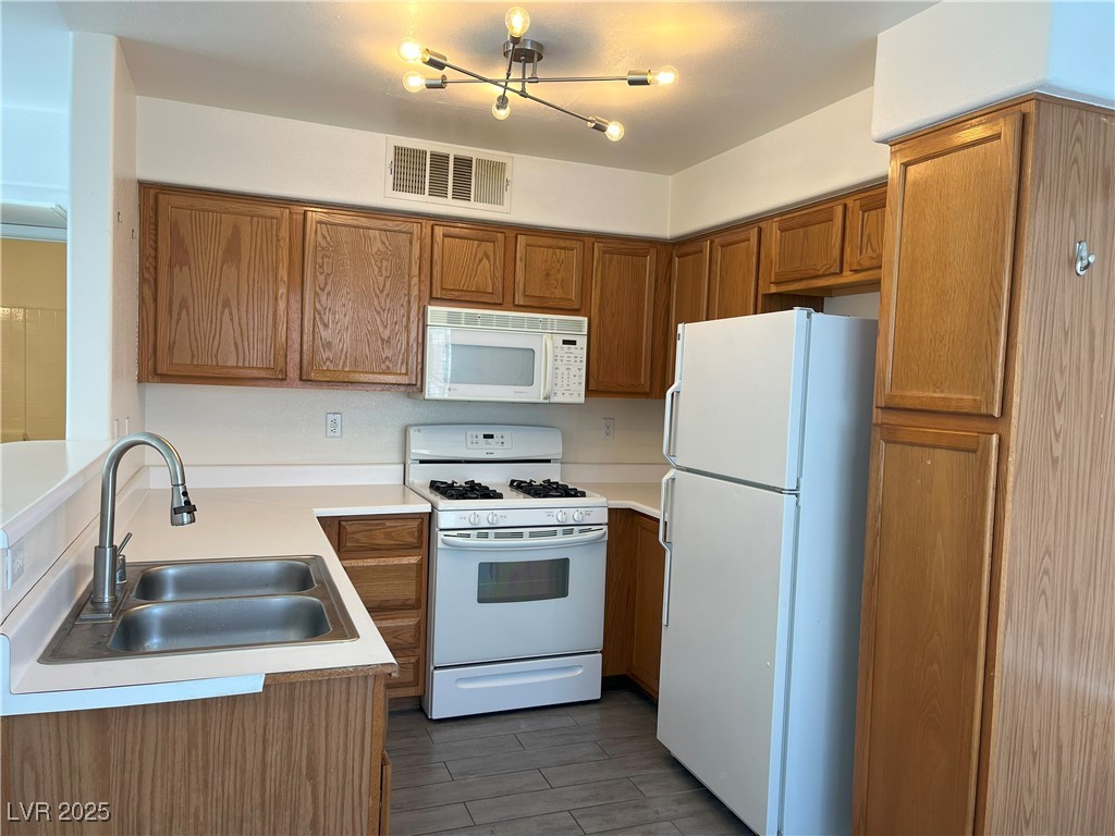 3119 Key Largo Drive #204, Las Vegas, Nevada image 5