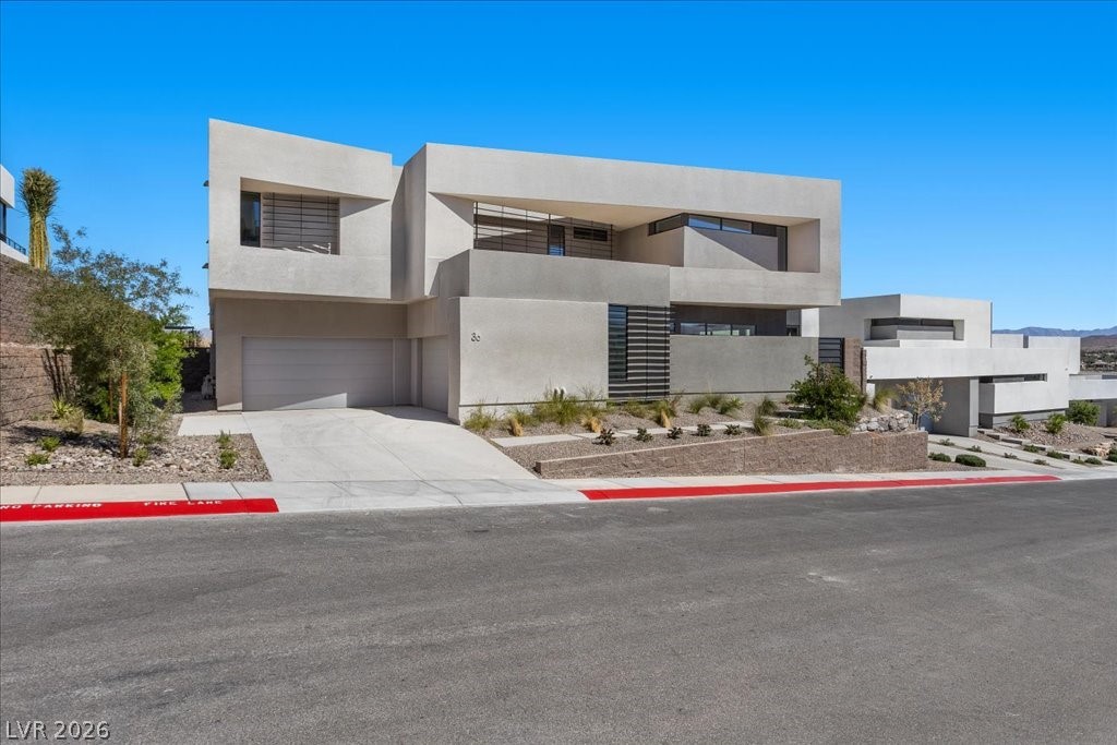 36 Rainbow Point Place