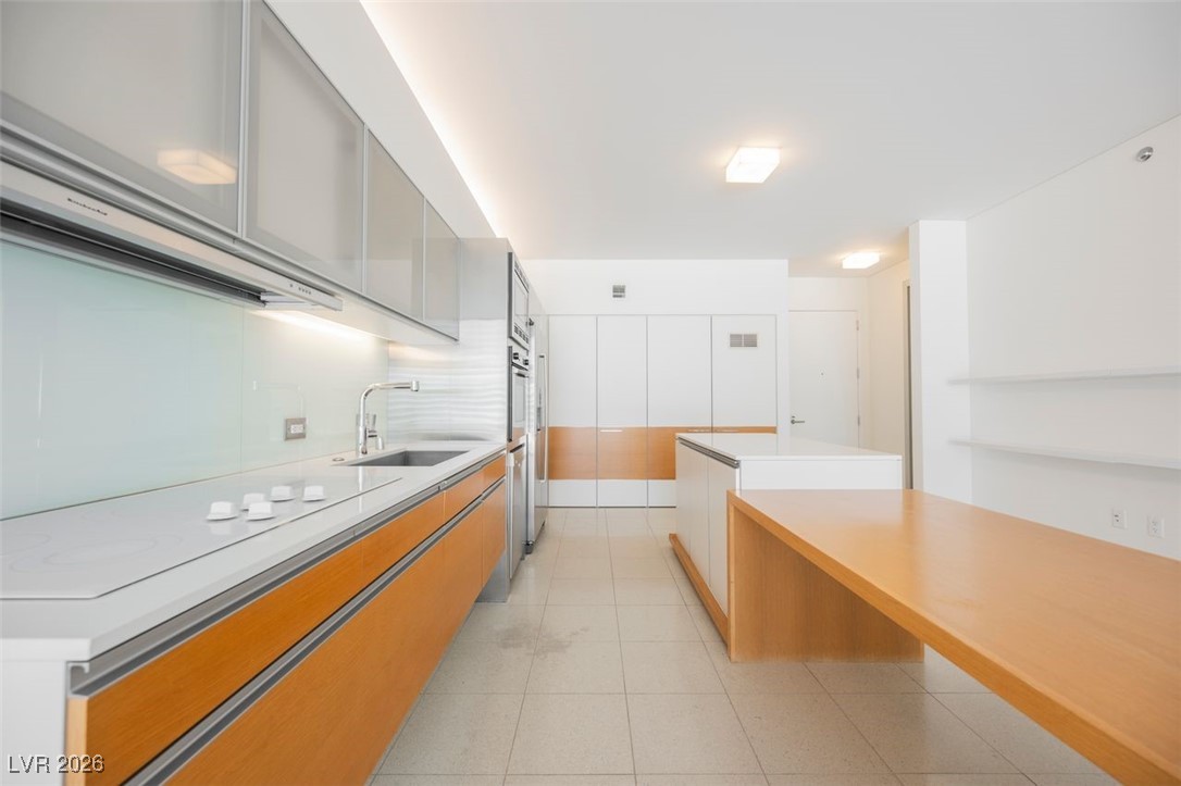 3726 Las Vegas Boulevard 704