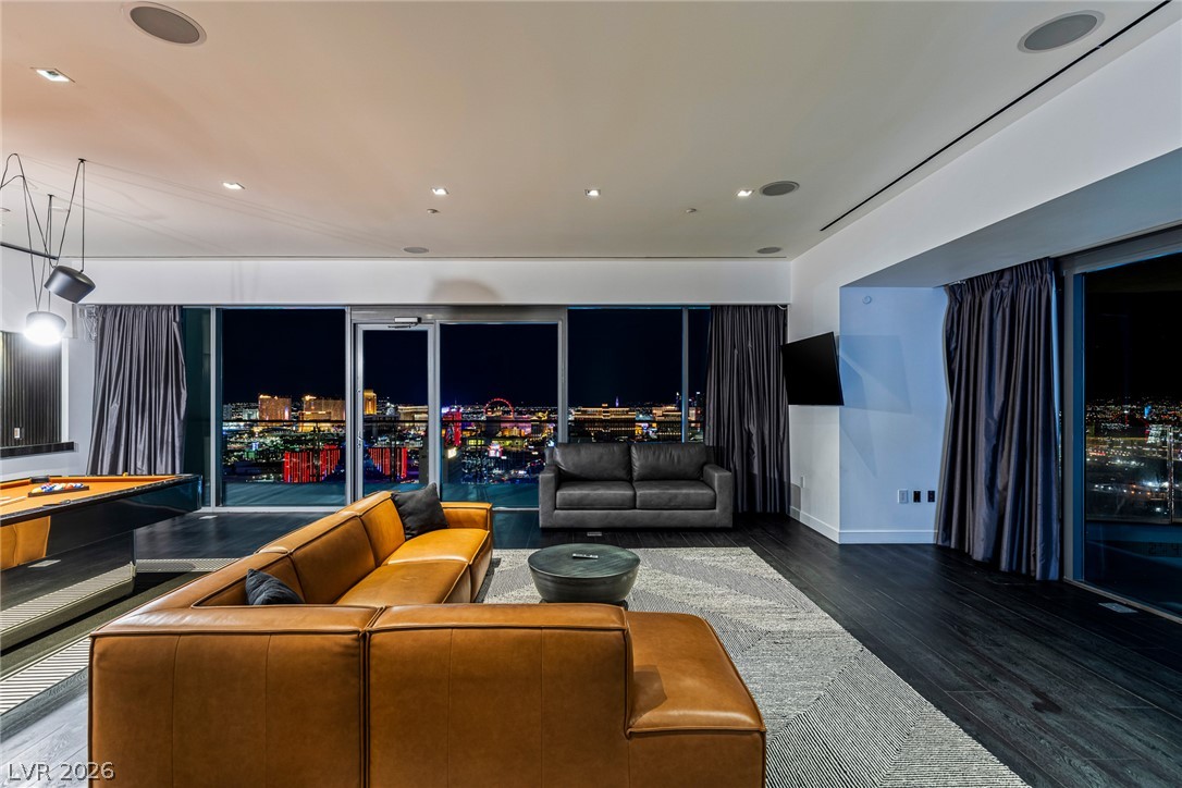 4381 W Flamingo Road 57308
