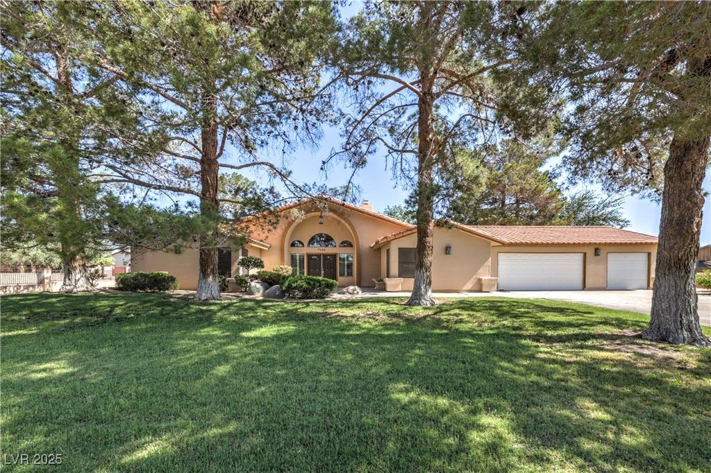 Photo of 7460 Buckskin Avenue, Las Vegas, NV 89129 (MLS # 2739923)