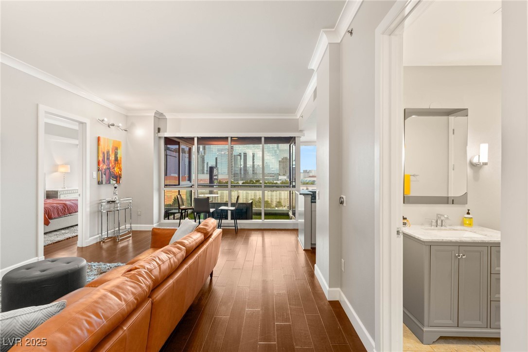 4575 Dean Martin Drive 1007