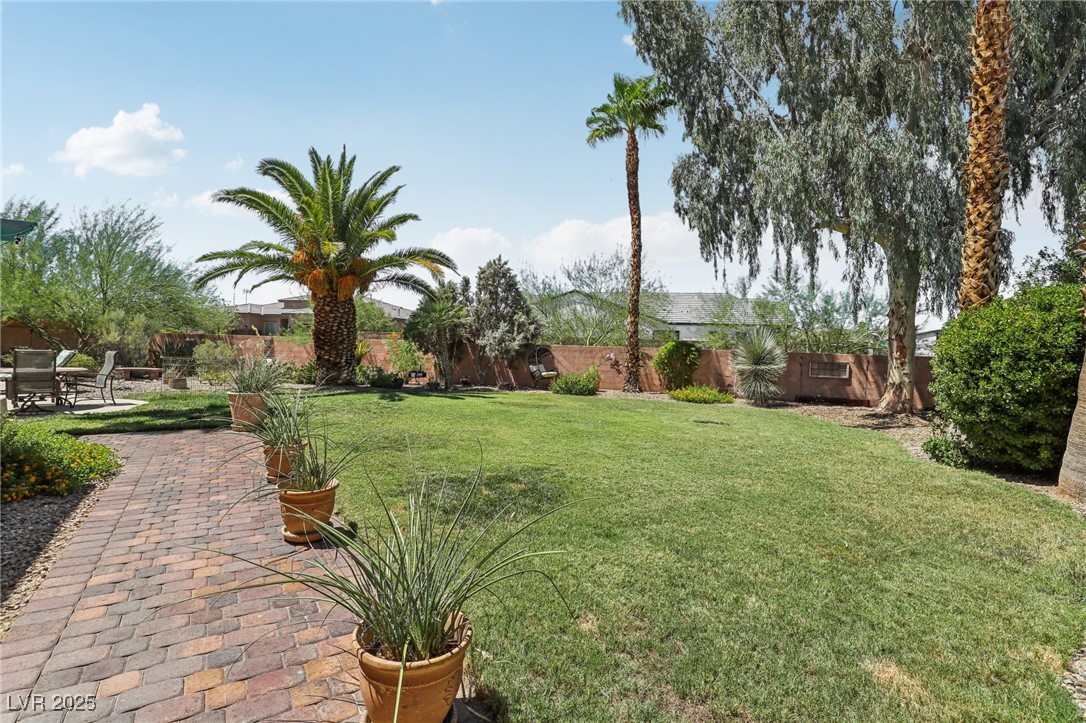 Las Vegas, Nevada 89118, United States, 3 Bedrooms Bedrooms, ,3 BathroomsBathrooms,Residential,Active,189815