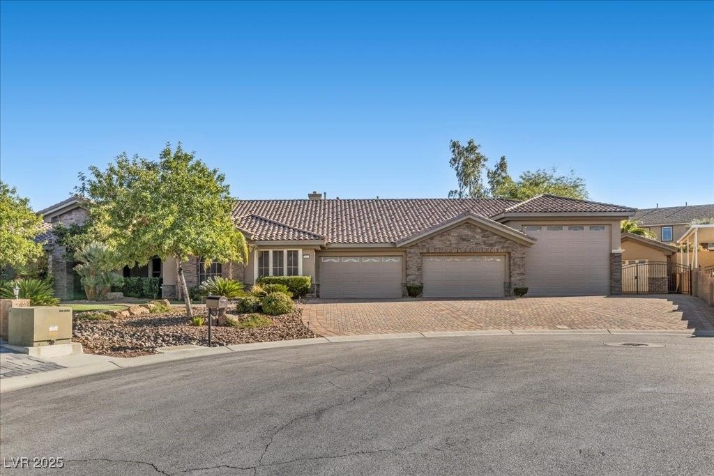 Photo of 9125 Hickam Avenue, Las Vegas, NV 89129 (MLS # 2737967)