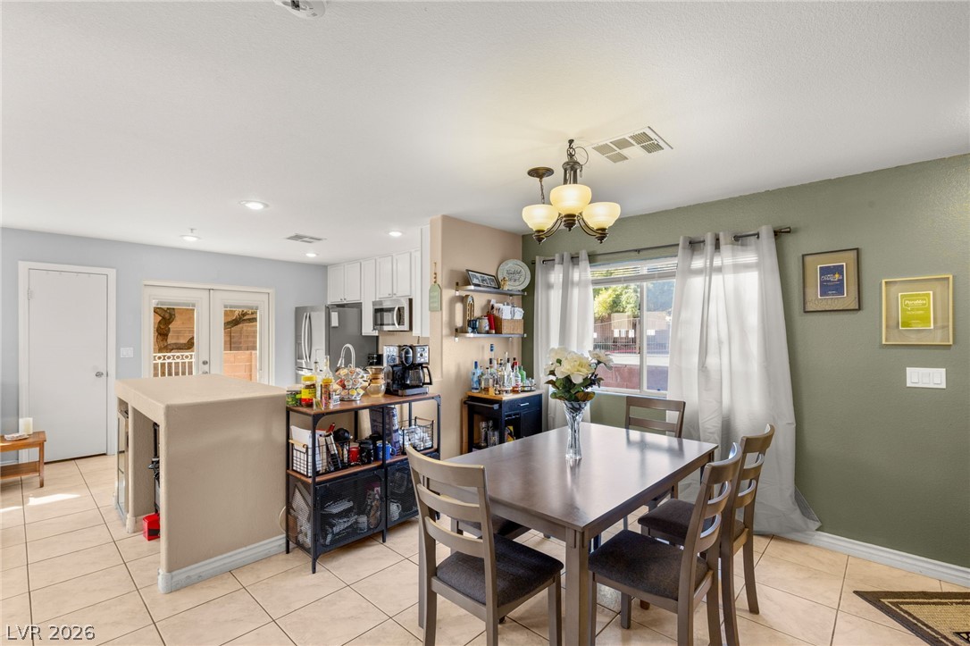 3217 Inlet Bay Avenue