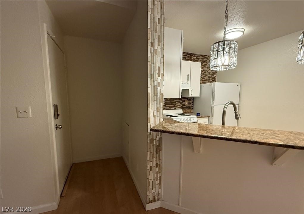 460 Elm Drive 204