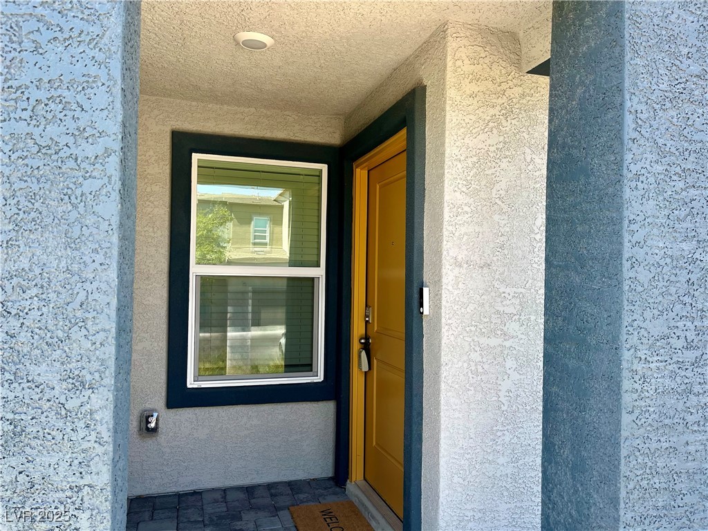 4862 Orchid Ridge Avenue