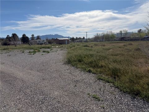 521 S Woodchips Road Pahrump NV 89048