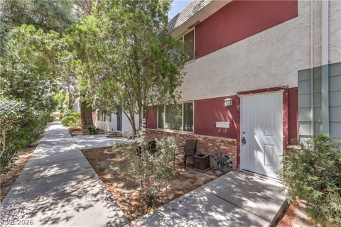 Multifamily For Rent - 343 Greenbriar Townhouse Way #343<br/> Las Vegas, NV 89121