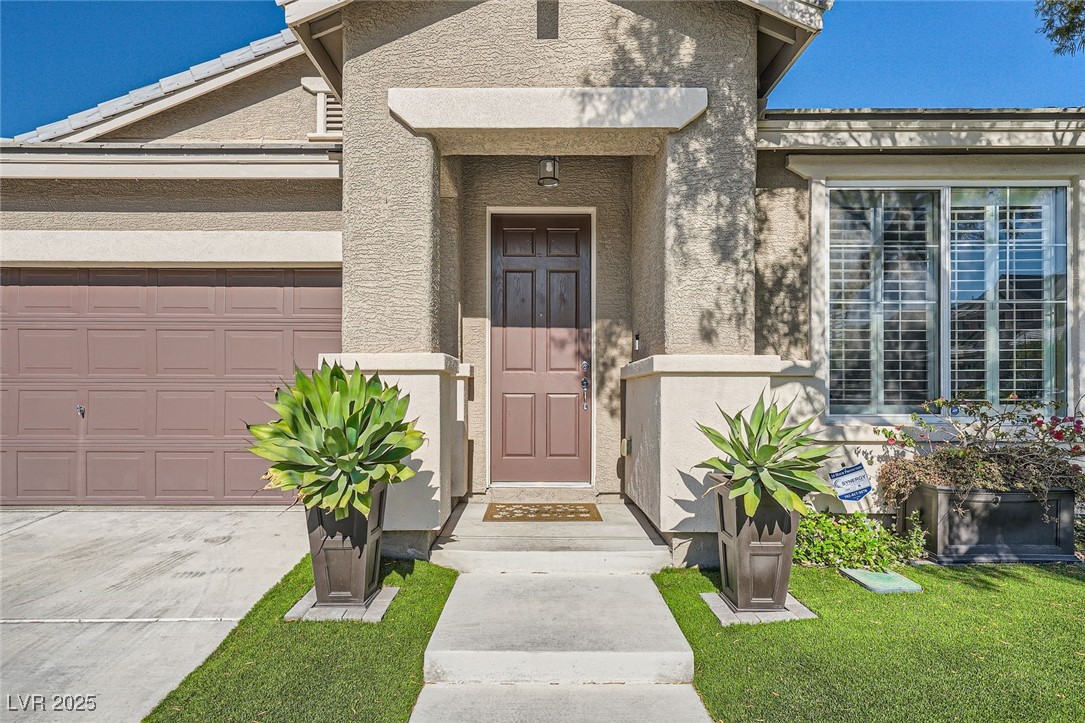 7030 Silver Ridge Peak Street
