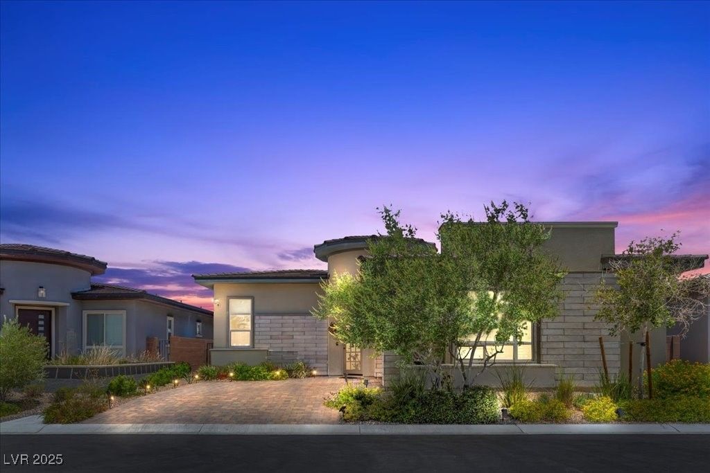 Photo of 6722 Desert Crimson Street, Las Vegas, NV 89148 (MLS # 2711489)