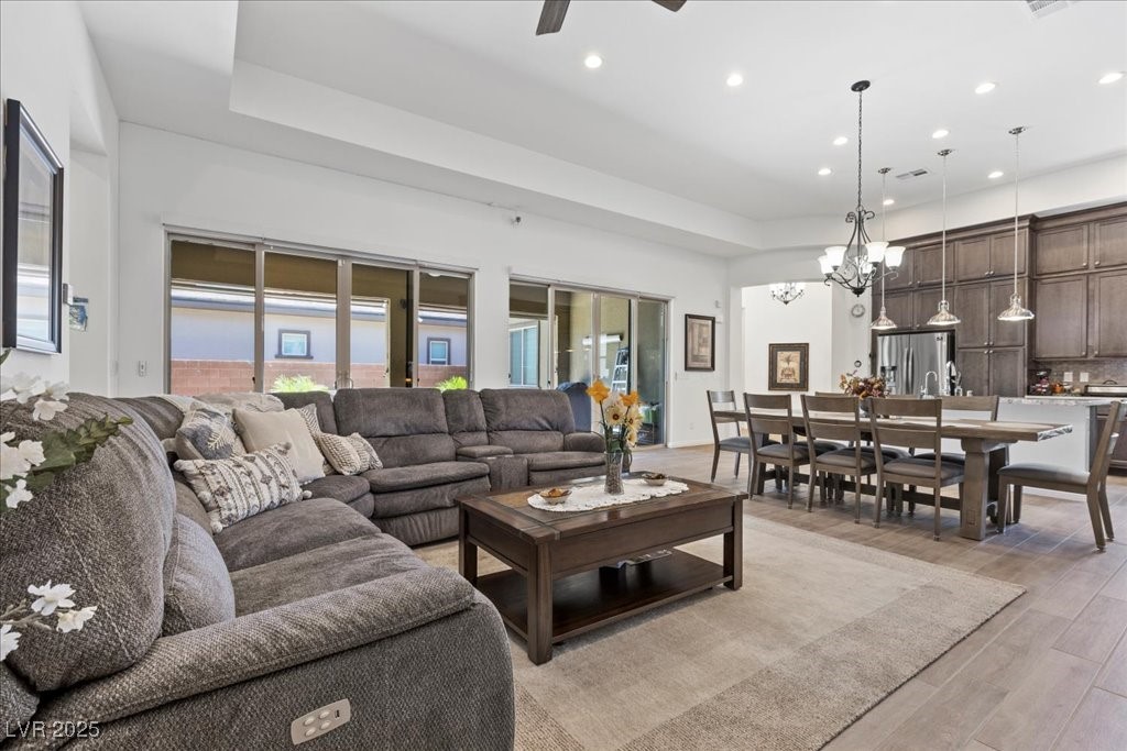 6722 Desert Crimson Street