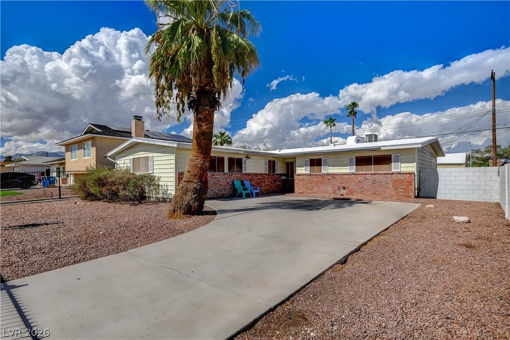 Photo of 6220 Shawnee Avenue, Las Vegas, NV 89107 (MLS # 2829551)