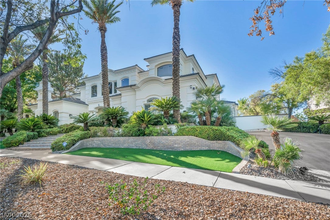 1521 Champion Hills Lane