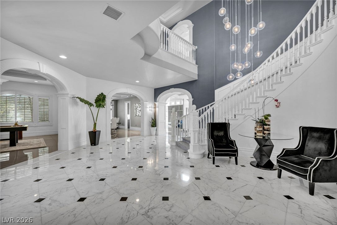 1521 Champion Hills Lane