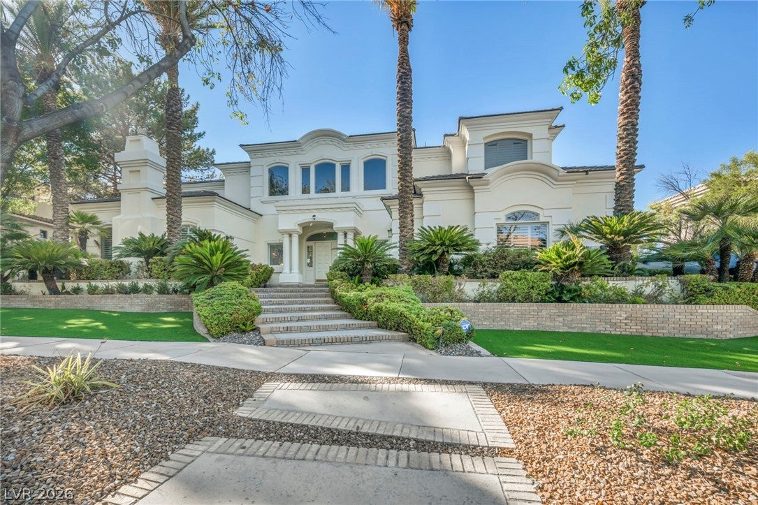 1521 Champion Hills Lane