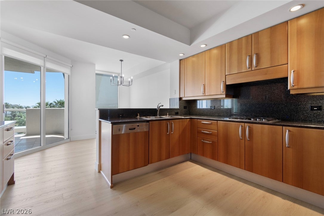 2857 Paradise Road 403