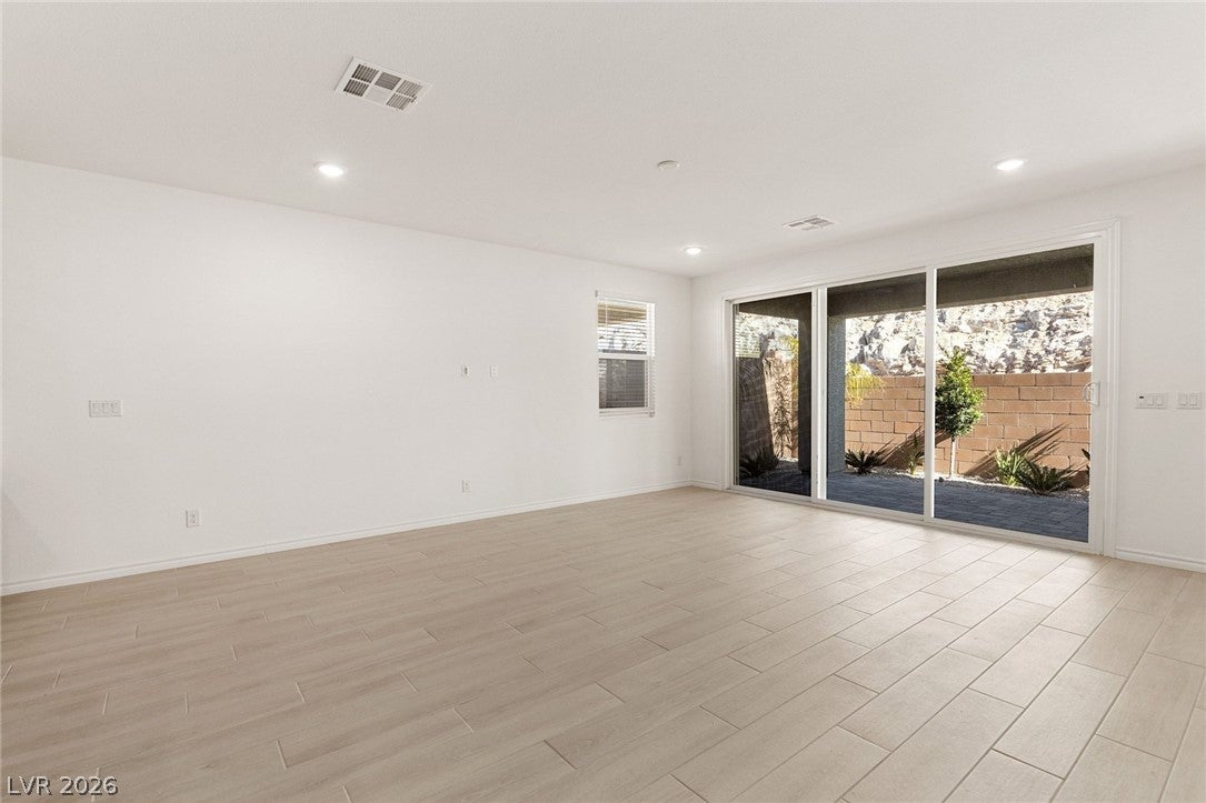 9986 Joshua Foothills Street