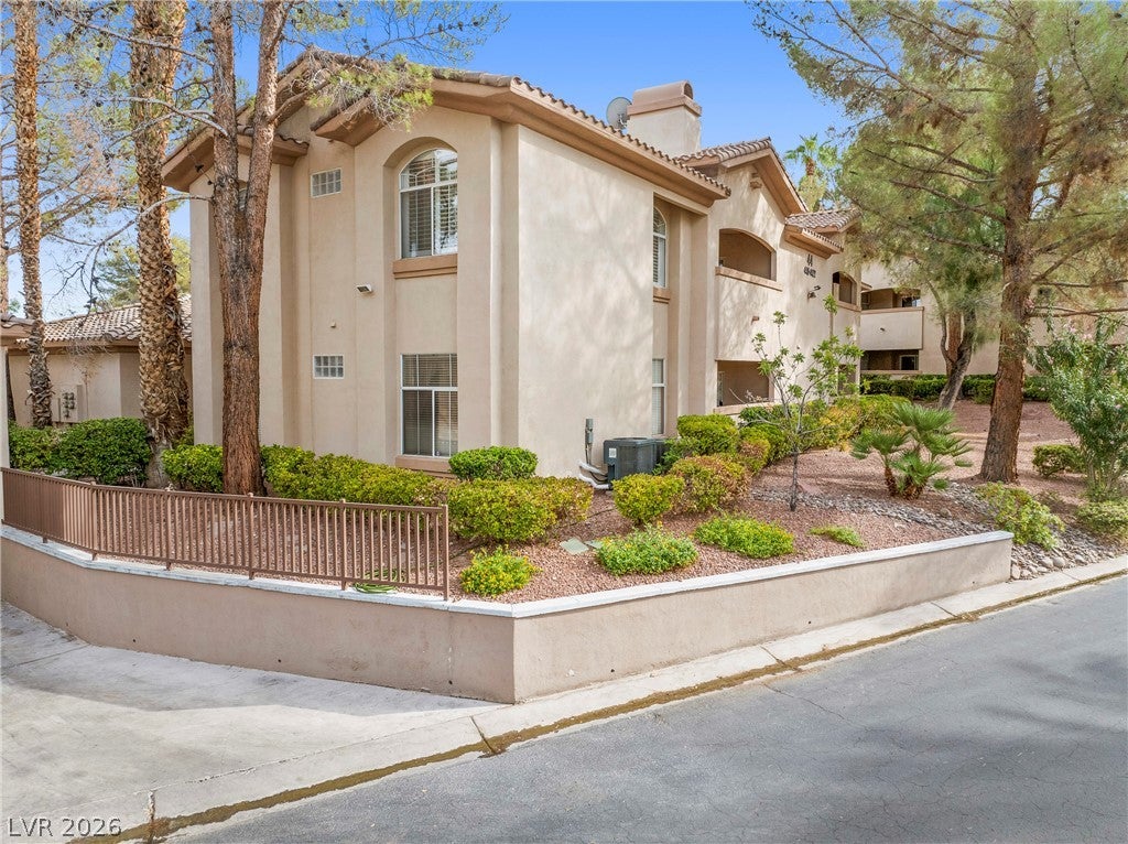 2050 W Warm Springs Road 4421