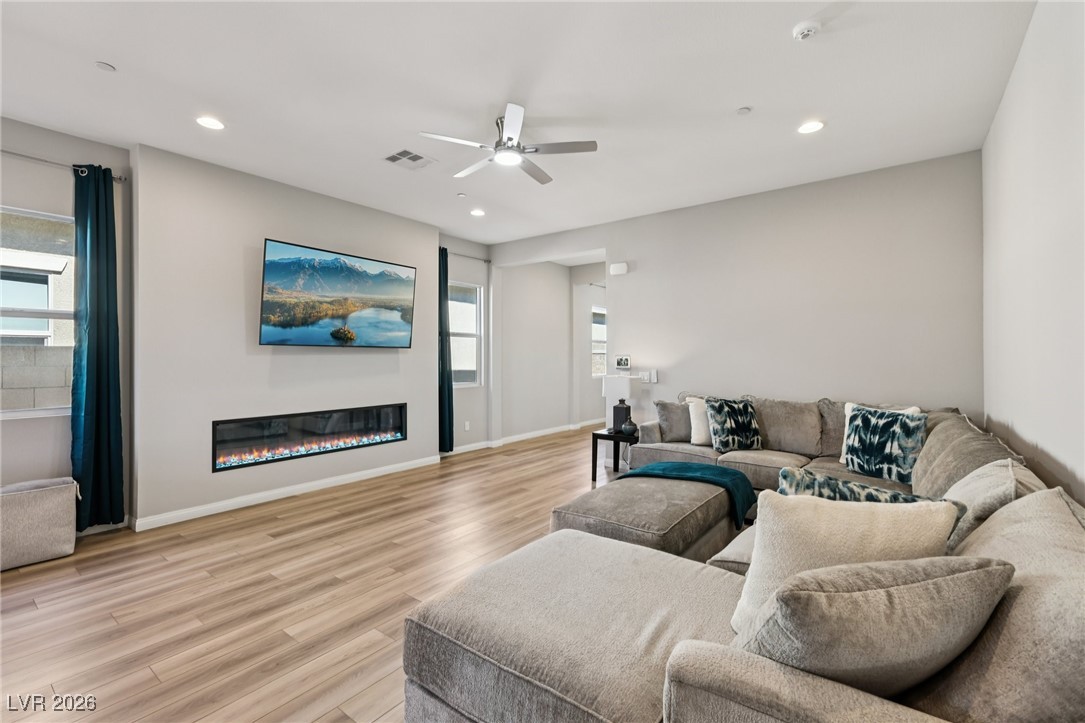 855 Silverton Springs Street