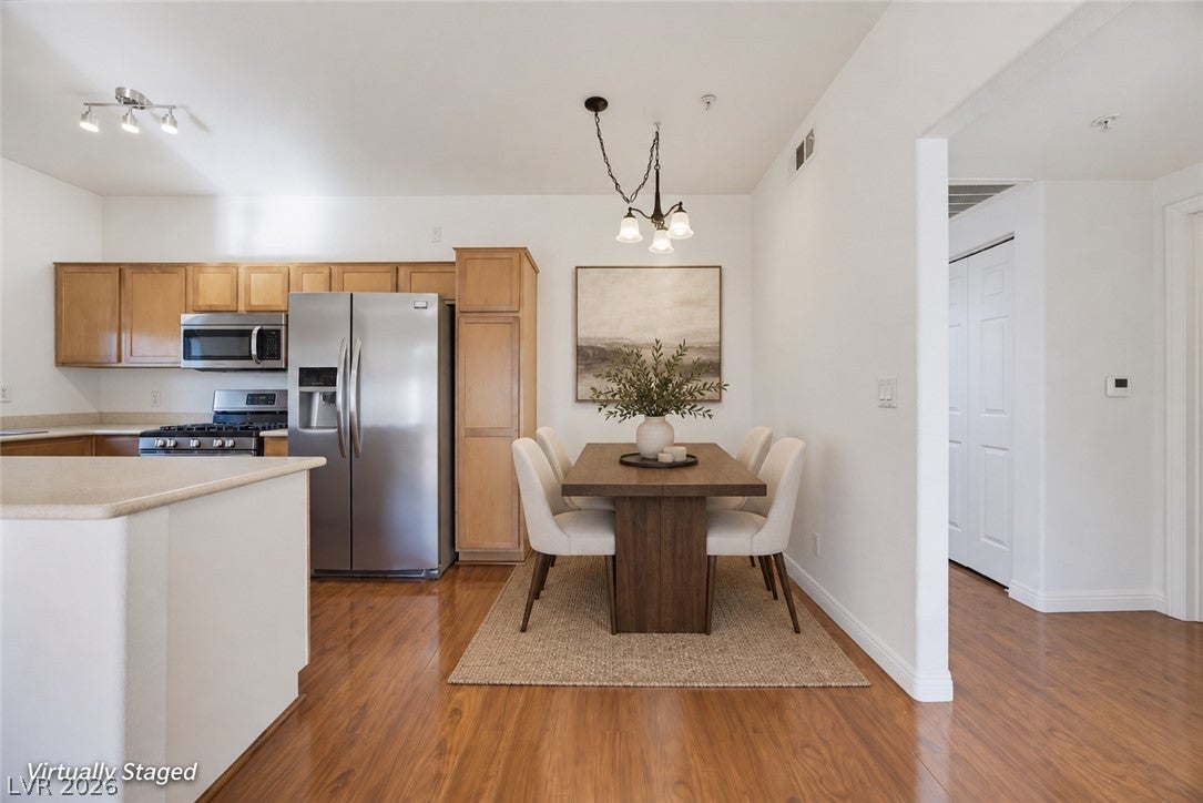 2291 W Horizon Ridge Parkway 13176