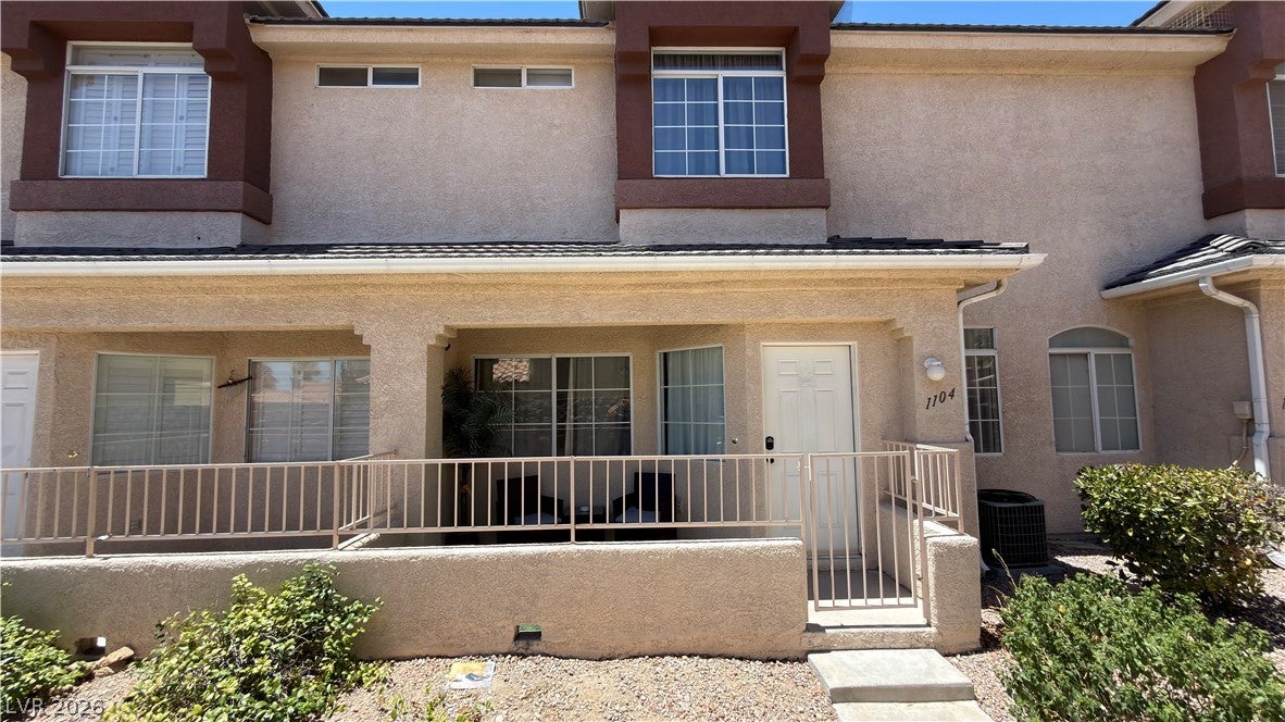 1104 Dusty Creek Street