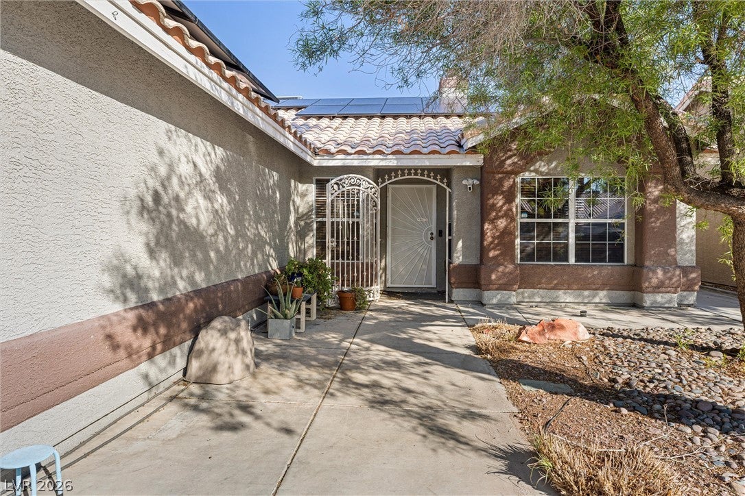 2116 Twisted Oak Avenue