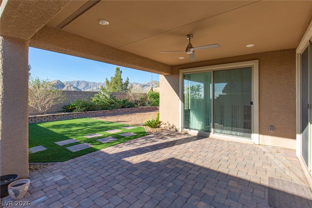 10935 Gardenova Avenue