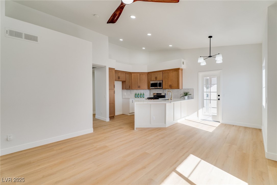 5225 W Reno Avenue 215