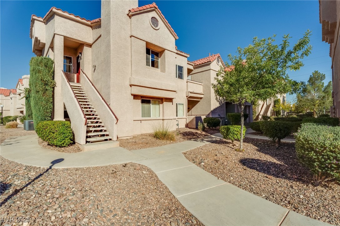 5225 W Reno Avenue 215