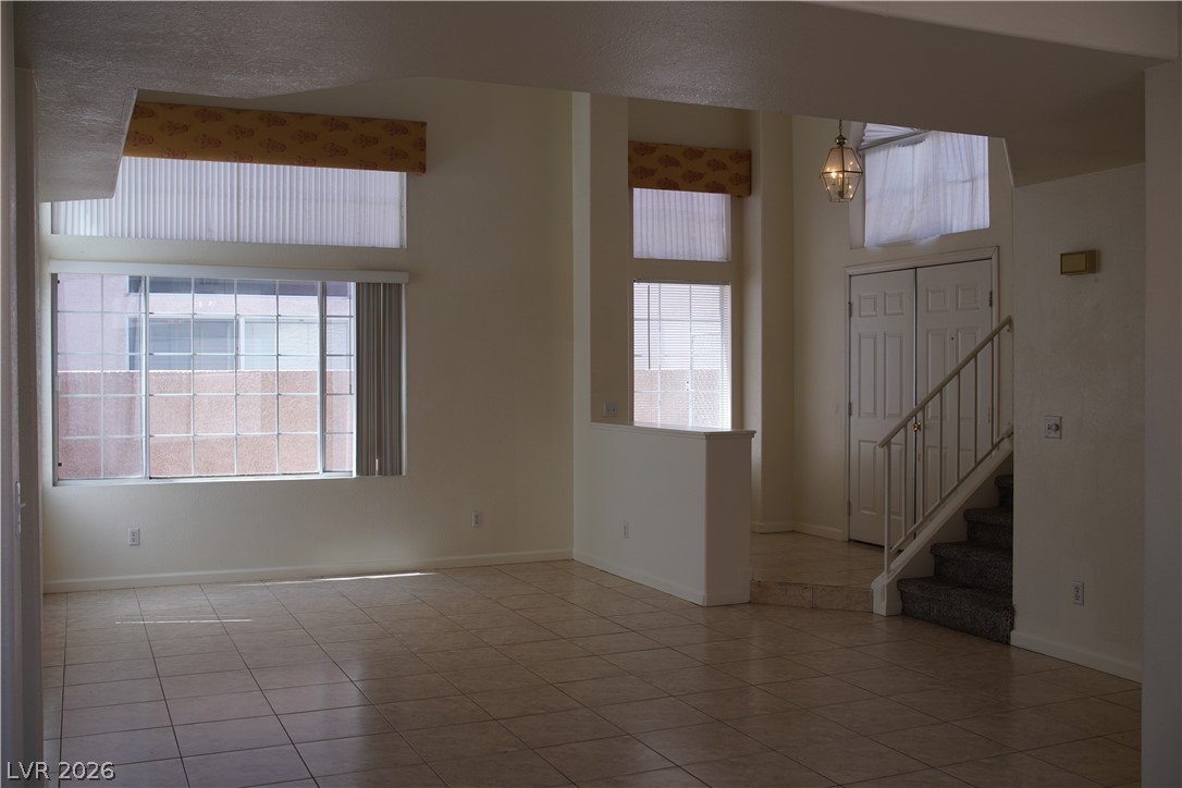 2312 Reddon Circle