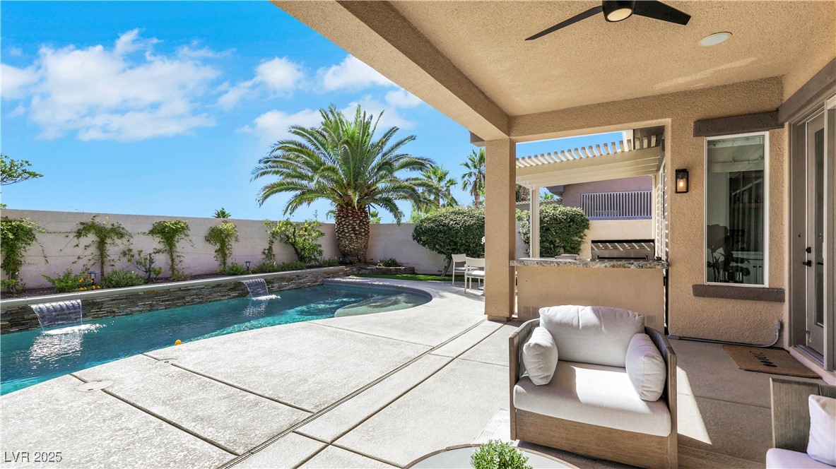 Las Vegas, Nevada 89138, United States, 4 Bedrooms Bedrooms, ,3 BathroomsBathrooms,Residential,Pending,212138