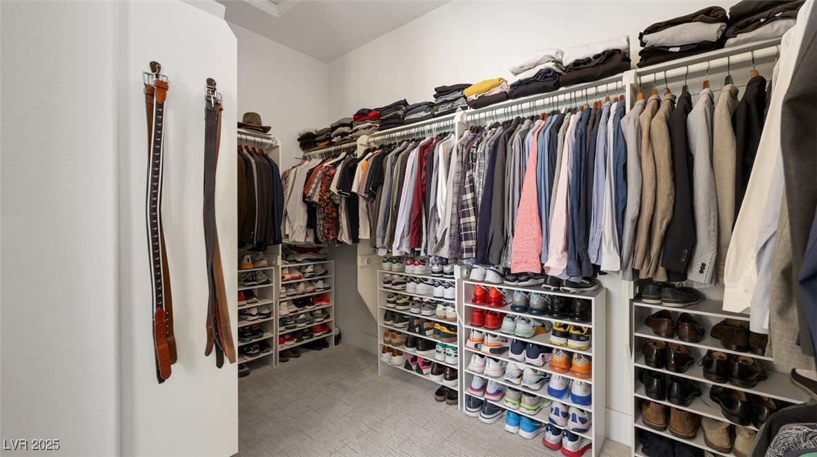 Las Vegas, Nevada 89138, United States, 4 Bedrooms Bedrooms, ,3 BathroomsBathrooms,Residential,Pending,212138