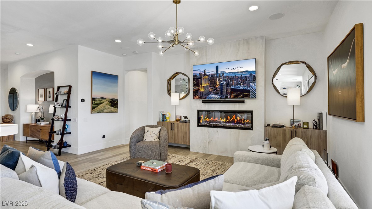 Las Vegas, Nevada 89138, United States, 4 Bedrooms Bedrooms, ,3 BathroomsBathrooms,Residential,Pending,212138