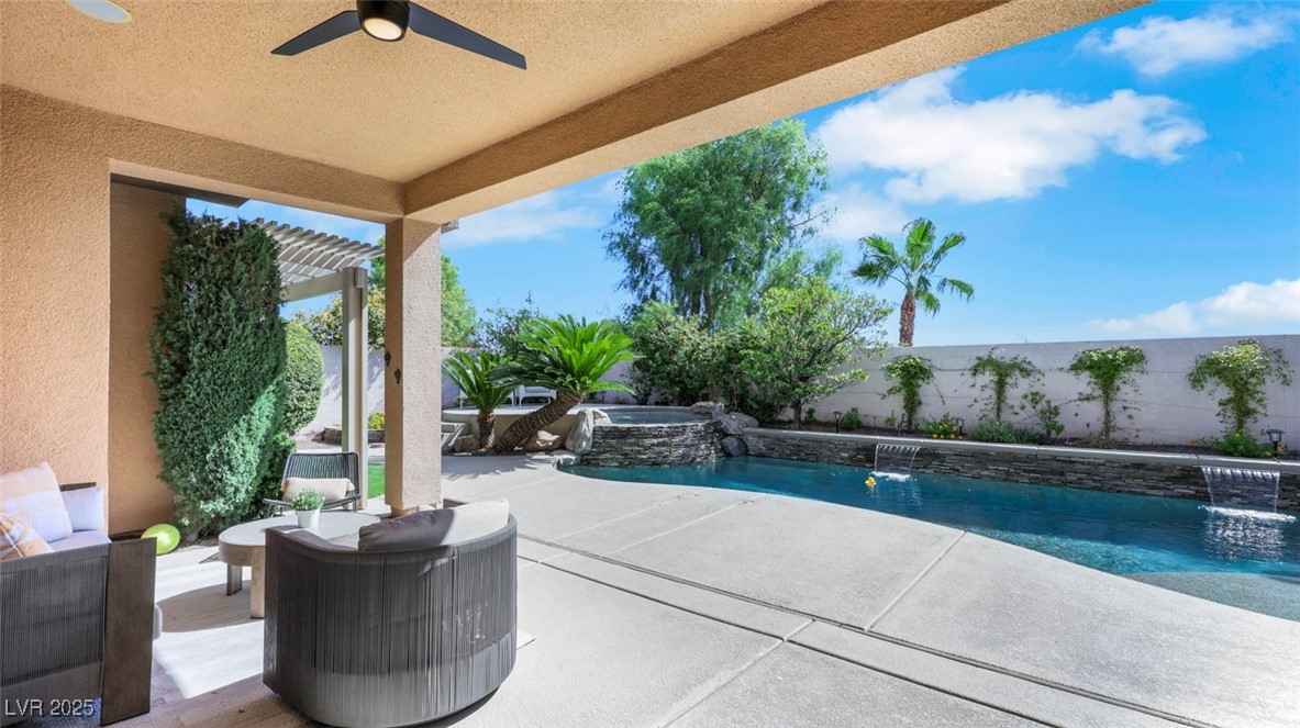 Las Vegas, Nevada 89138, United States, 4 Bedrooms Bedrooms, ,3 BathroomsBathrooms,Residential,Pending,212138