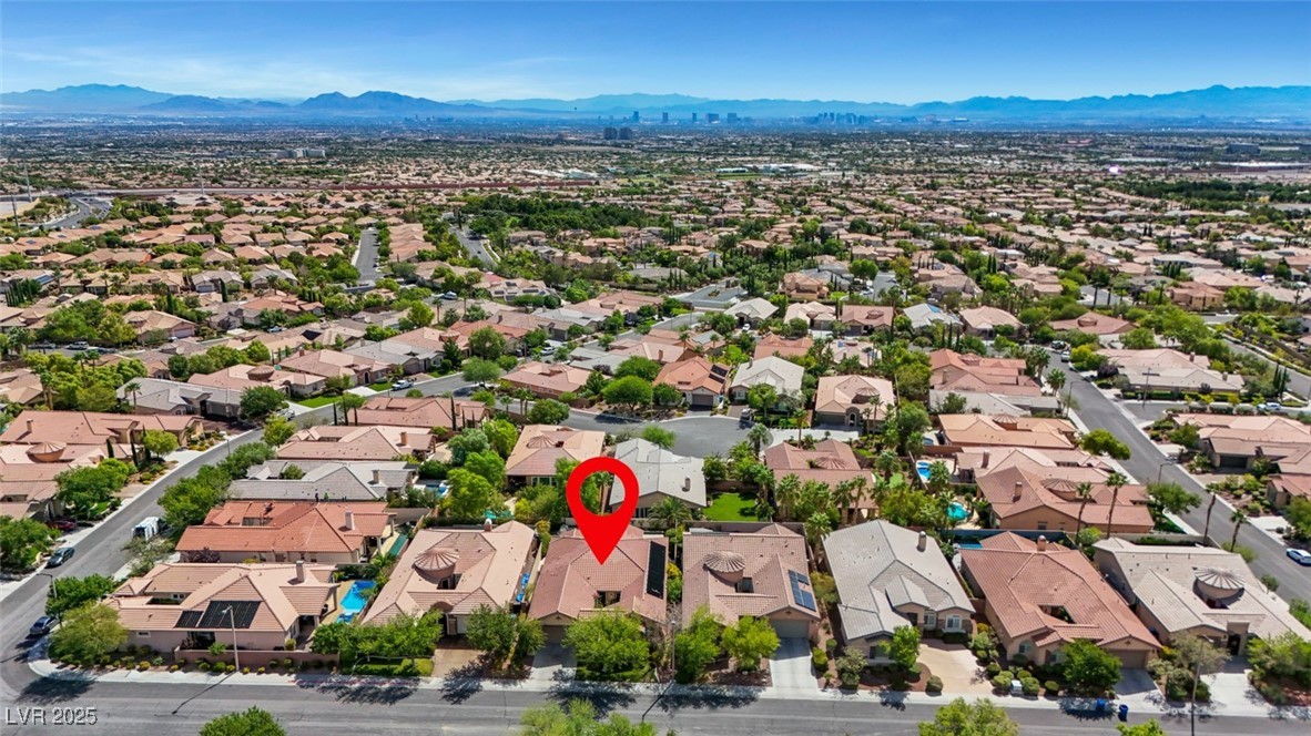 Las Vegas, Nevada 89138, United States, 4 Bedrooms Bedrooms, ,3 BathroomsBathrooms,Residential,Pending,212138