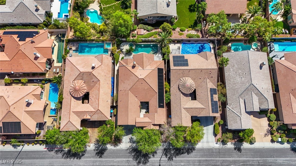 Las Vegas, Nevada 89138, United States, 4 Bedrooms Bedrooms, ,3 BathroomsBathrooms,Residential,Pending,212138