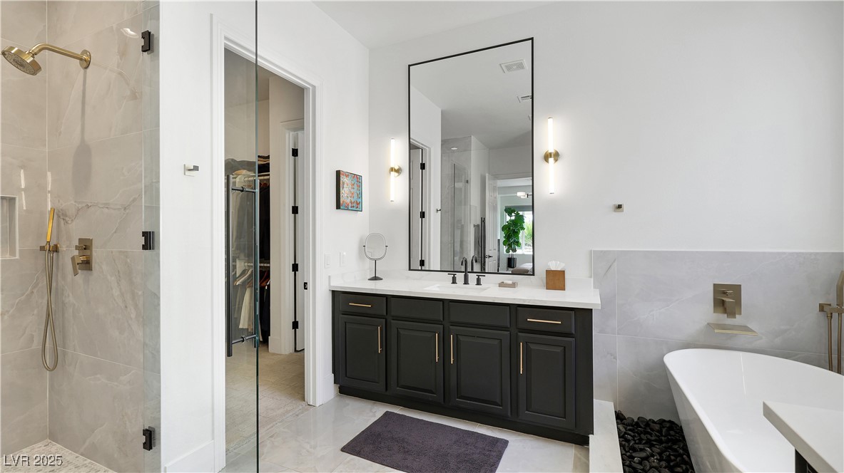 Las Vegas, Nevada 89138, United States, 4 Bedrooms Bedrooms, ,3 BathroomsBathrooms,Residential,Pending,212138