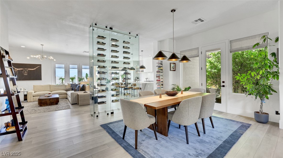 Las Vegas, Nevada 89138, United States, 4 Bedrooms Bedrooms, ,3 BathroomsBathrooms,Residential,Pending,212138