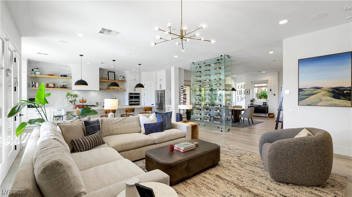 Las Vegas, Nevada 89138, United States, 4 Bedrooms Bedrooms, ,3 BathroomsBathrooms,Residential,Pending,212138