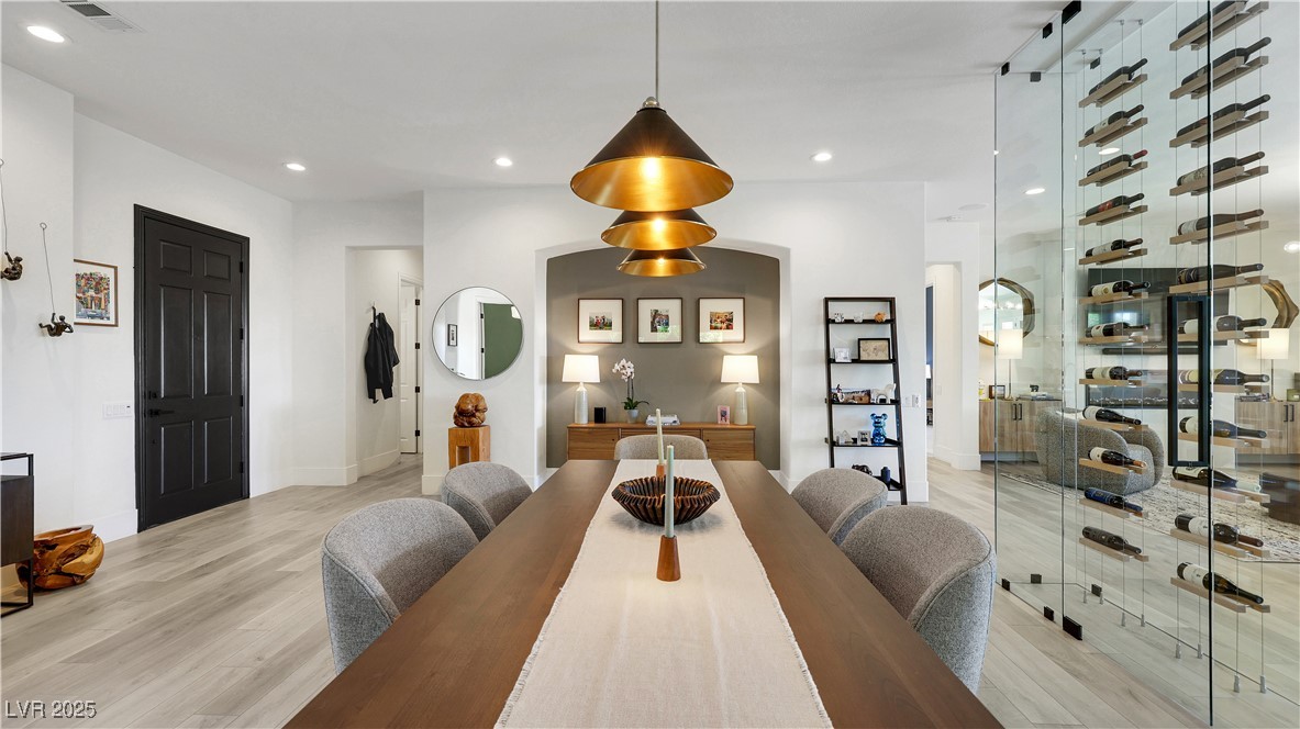 Las Vegas, Nevada 89138, United States, 4 Bedrooms Bedrooms, ,3 BathroomsBathrooms,Residential,Pending,212138